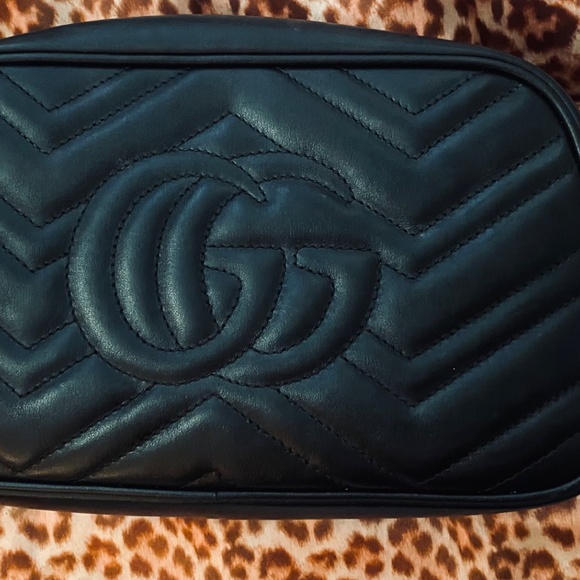 Gucci GG Marmont Small Matelasse Leather crossbody - Picture 7 of 9